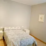 Segundo Antolin Yellow Door Appartement