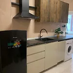 Appartement Segundo Antolin Yellow Door