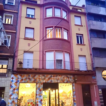 Segundo Antolin Yellow Door Ponferrada