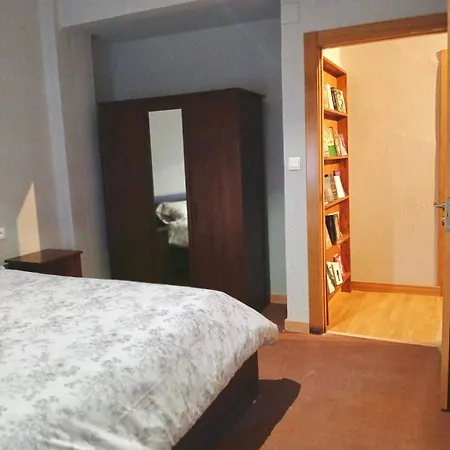 Segundo Antolin Yellow Door Apartment