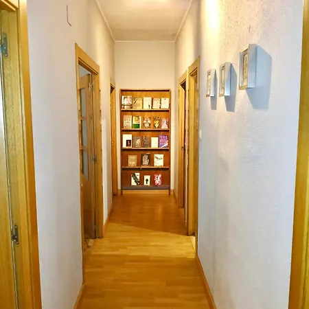 Segundo Antolin Yellow Door Apartment *