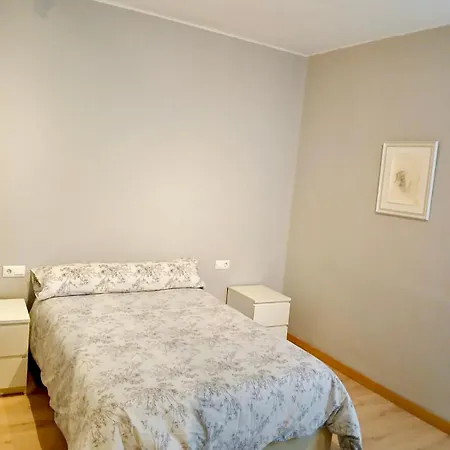 Segundo Antolin Yellow Door Apartment