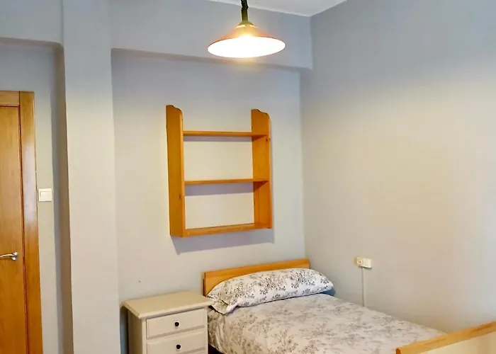 Segundo Antolin Yellow Door Appartement Ponferrada