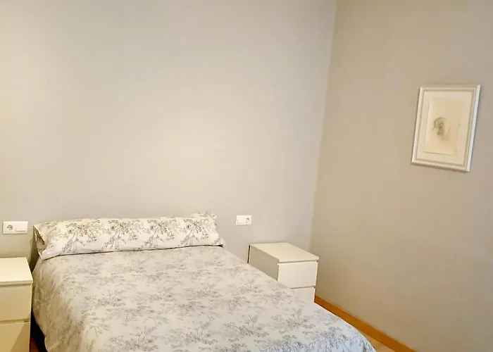 Segundo Antolin Yellow Door Appartement