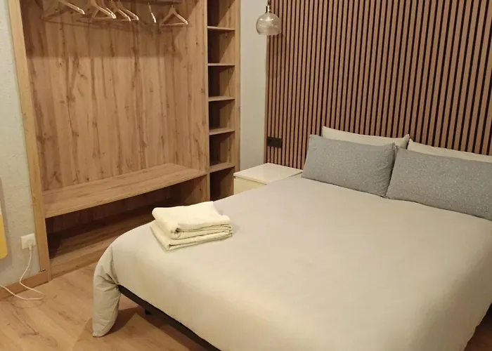 Appartement Segundo Antolin Yellow Door *